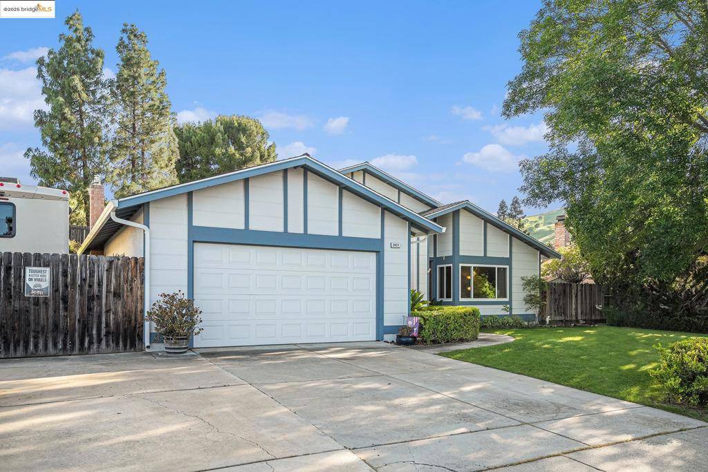 Antioch, CA 94509,2421 Silverado Dr