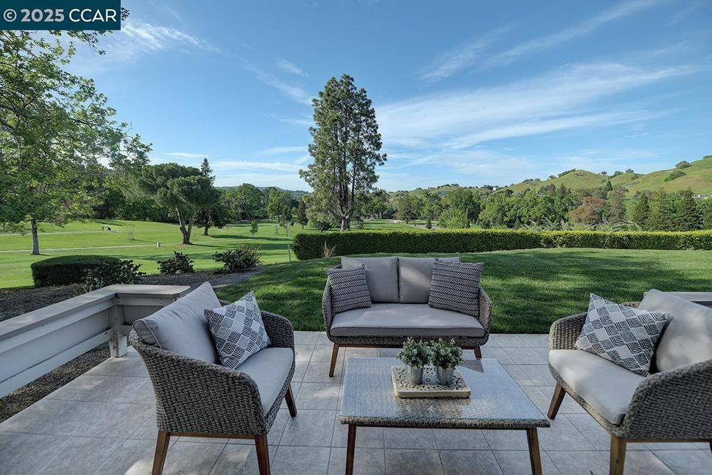 Walnut Creek, CA 94595,3112 Tice Creek Dr #1