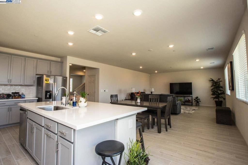 Antioch, CA 94531,5461 Oneida Way