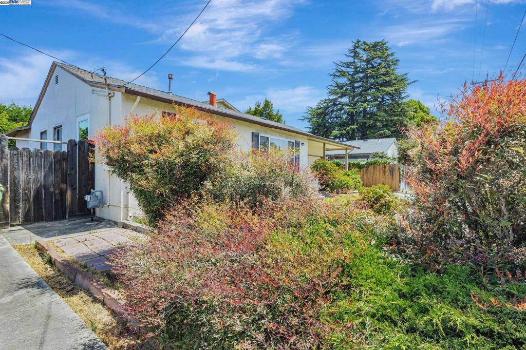 Hayward, CA 94544,96 Revere Ave