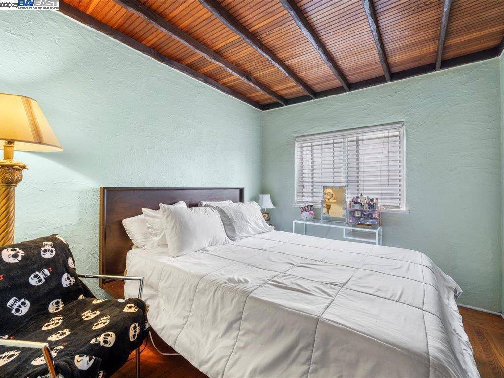 Oakland, CA 94602,2550 Pleasant St