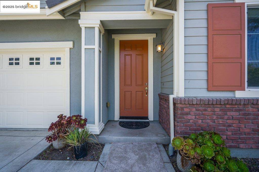 Lathrop, CA 95330,18568 Admiral Way