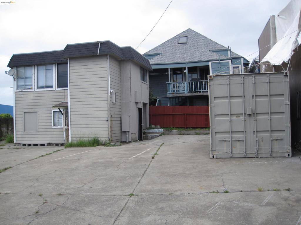 Oakland, CA 94606,819 8Th Ave