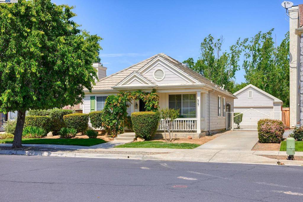 Brentwood, CA 94513,1069 Claremont Dr