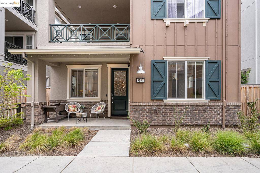 Newark, CA 94560,9190 Surf Way