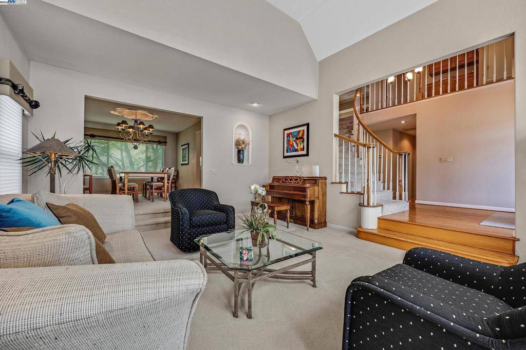 Pleasanton, CA 94566-6306,3095 Crestablanca Drive