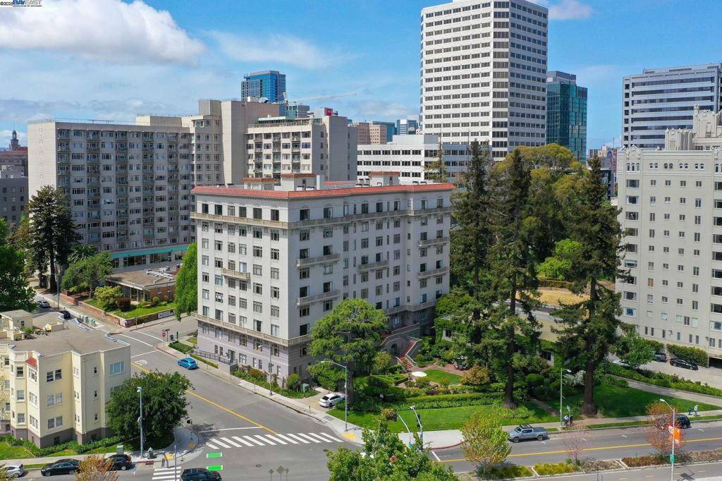 Oakland, CA 94612,Address not disclosed