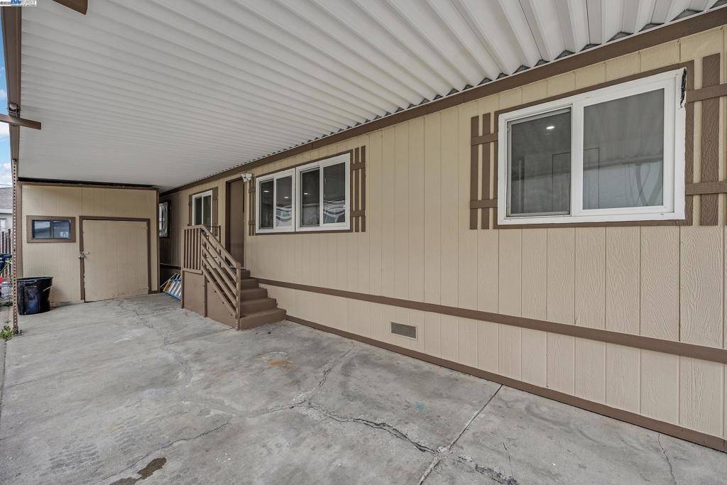 Tracy, CA 95376,812 W Clover Rd
