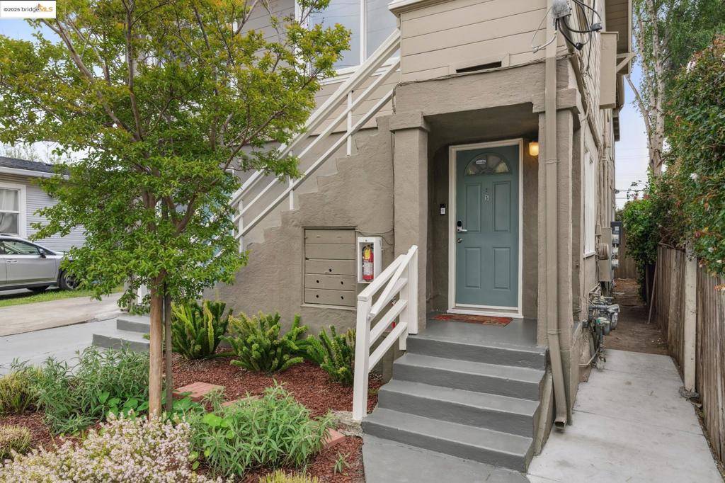 Berkeley, CA 94702,1226 Russell Street
