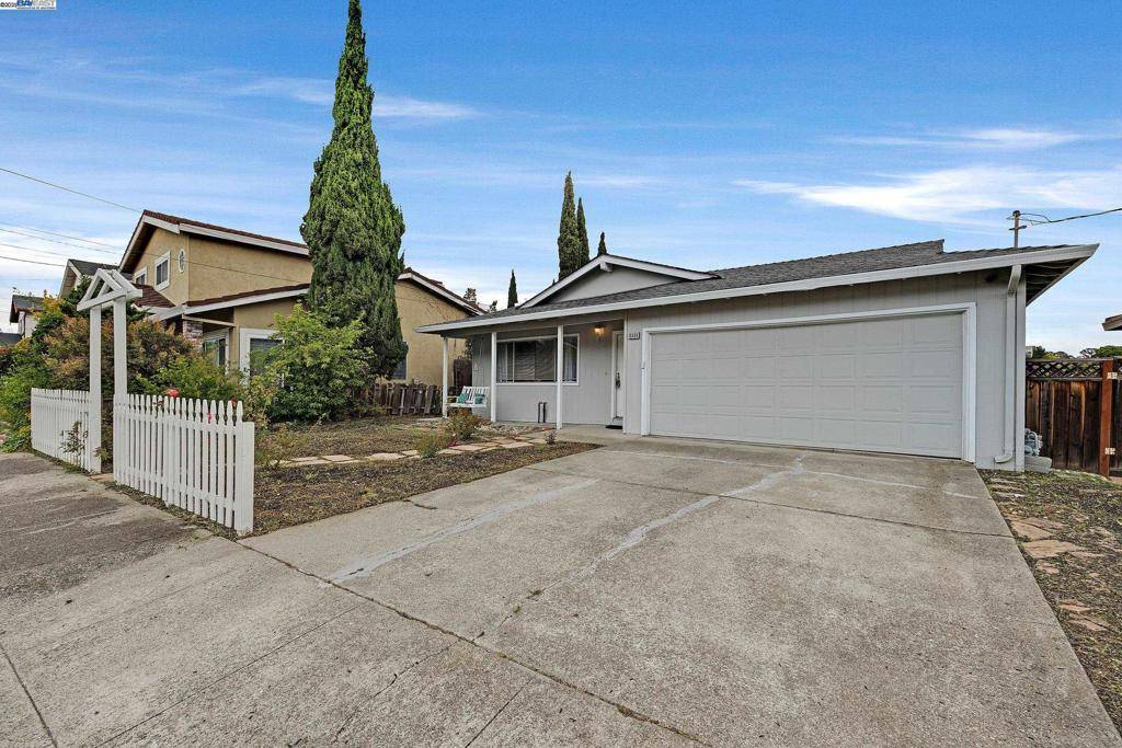 Castro Valley, CA 94546,19464 Yuma St