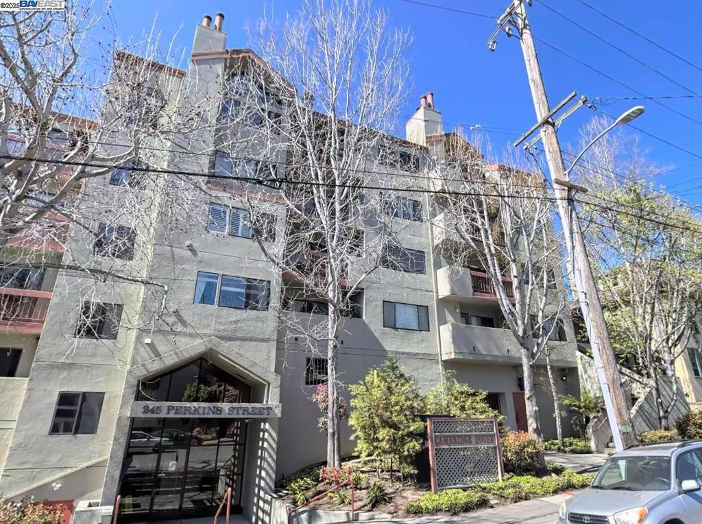 Oakland, CA 94610,245 Perkins St #33
