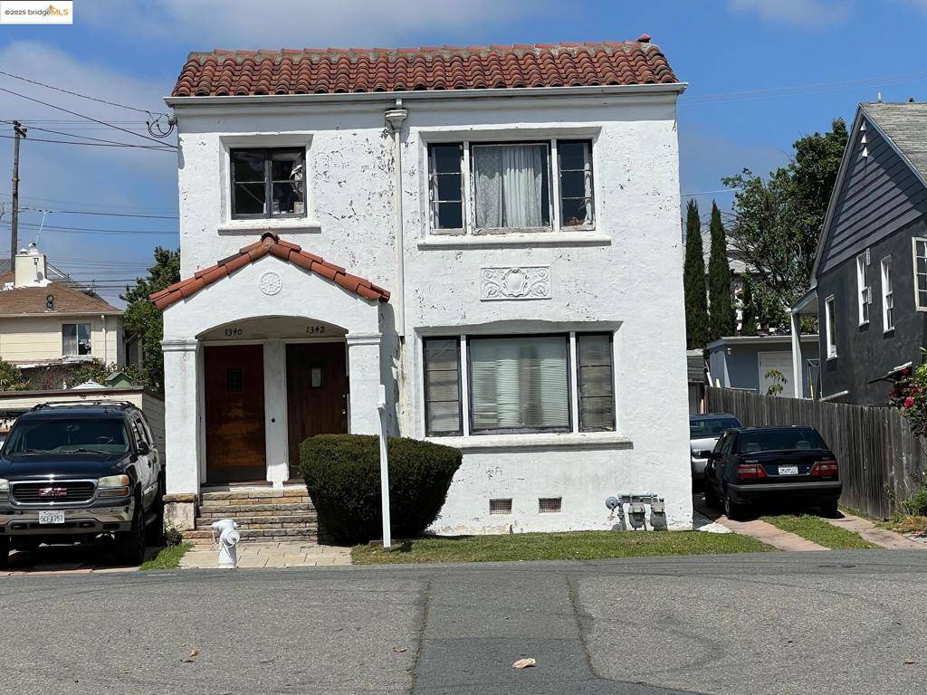Oakland, CA 94602,1342 E 31St St