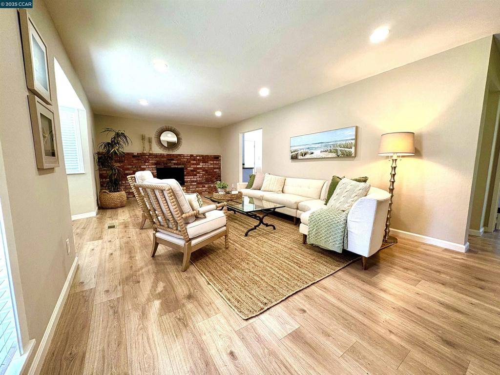 Lafayette, CA 94549,2554 Pebble Beach Loop