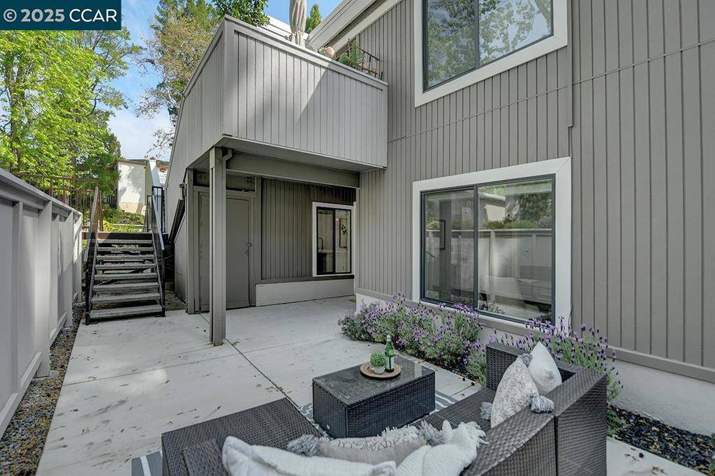 Walnut Creek, CA 94595,1317 Stanley Dollar Dr #4