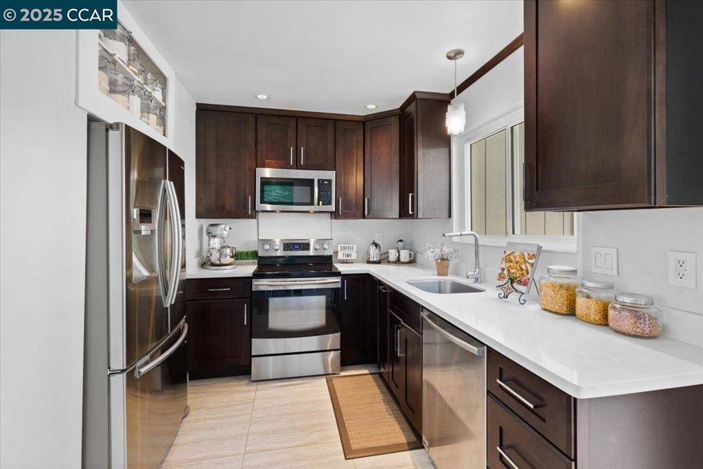 Concord, CA 94520,1237 Pine Creek Way #B