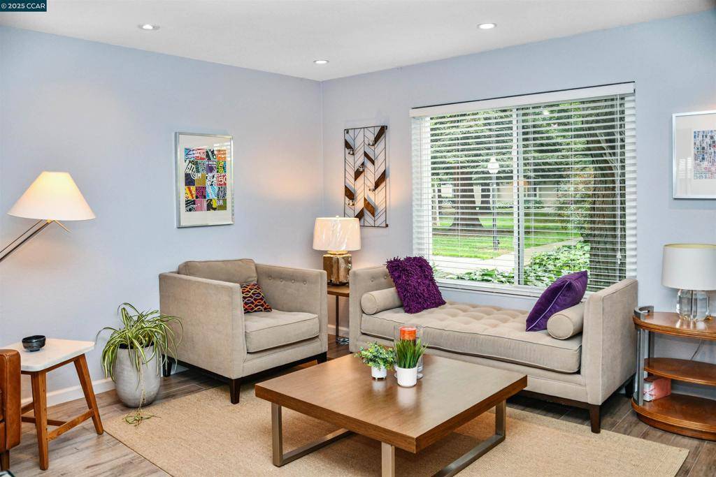 Concord, CA 94520,1237 Pine Creek Way #B