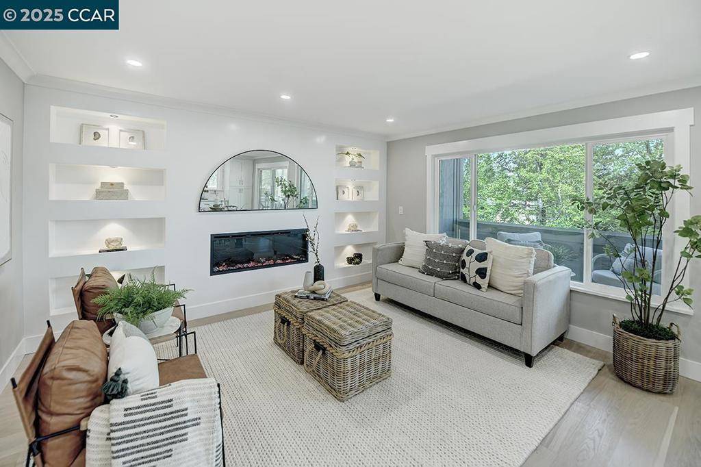 Walnut Creek, CA 94595,1349 Running Springs Rd #8