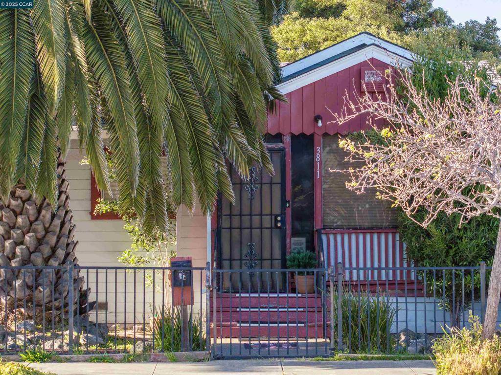Richmond, CA 94805,3811 Clinton Ave