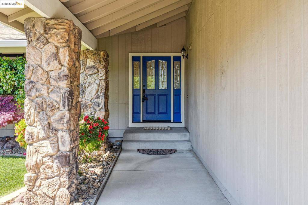 Crockett, CA 94525-1437,267 Duperu