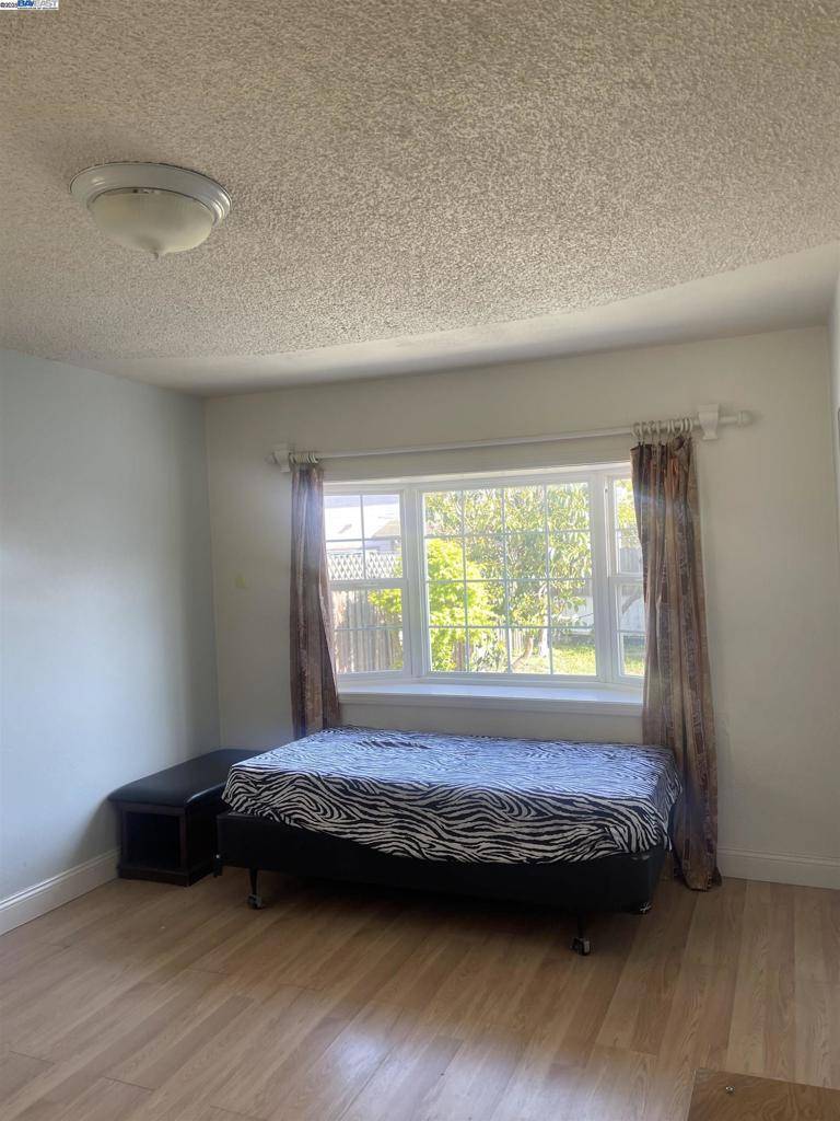 Oakland, CA 94603,1342 105th