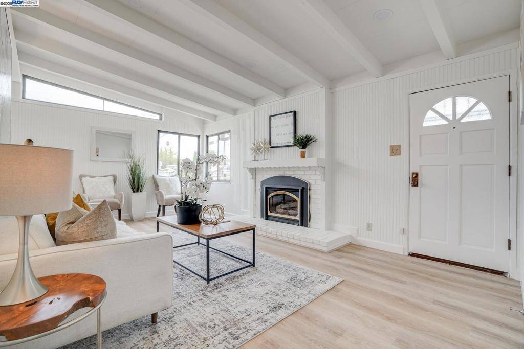 Newark, CA 94560,5209 Dupont Ave