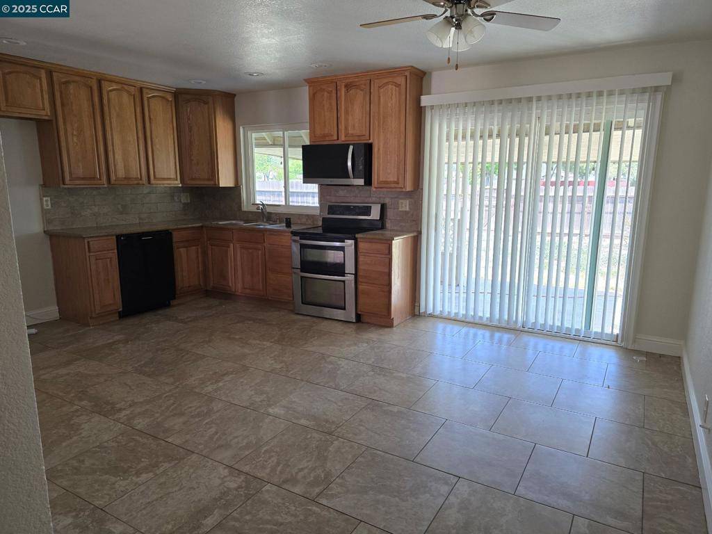Manteca, CA 95337,1015 Tenaya Ct