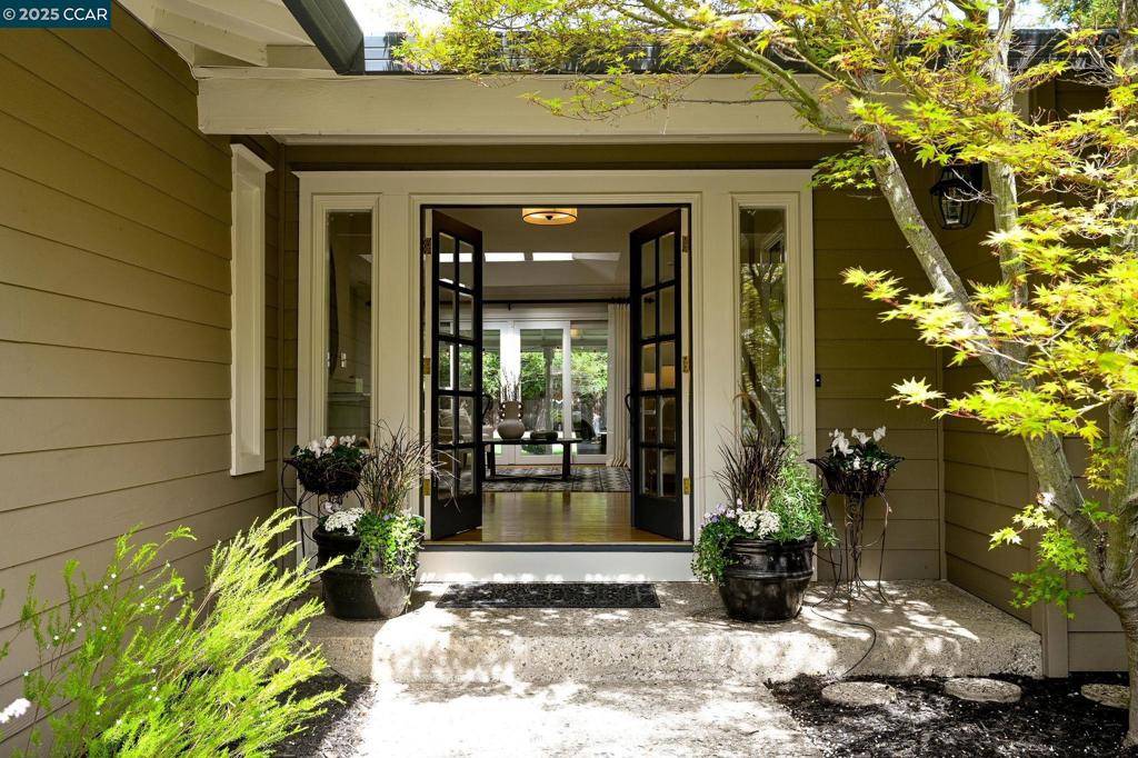 Danville, CA 94526-1941,116 Santiago Dr