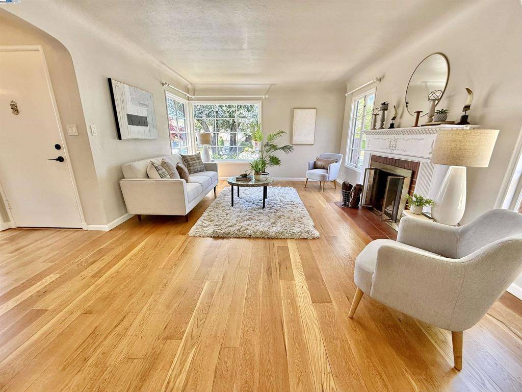 San Leandro, CA 94577,554 Fortuna Ave