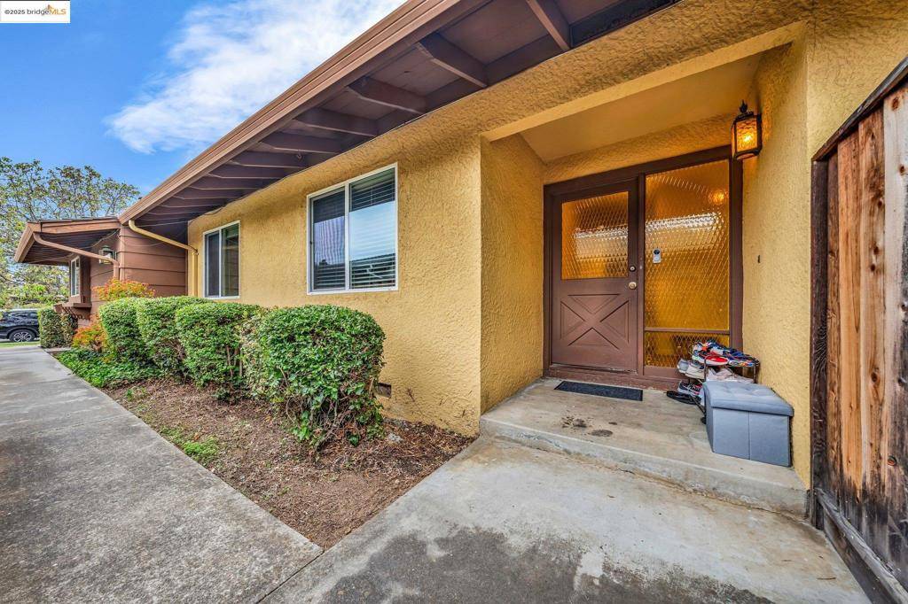 Cupertino, CA 95014,20832 Elenda Dr