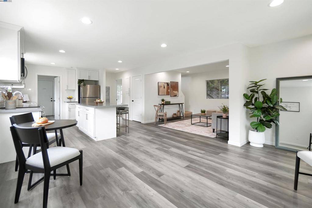 Hayward, CA 94544,24576 Oneil Ave