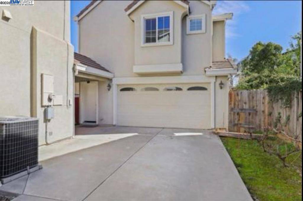 Oakdale, CA 95361,557 Stetson Dr