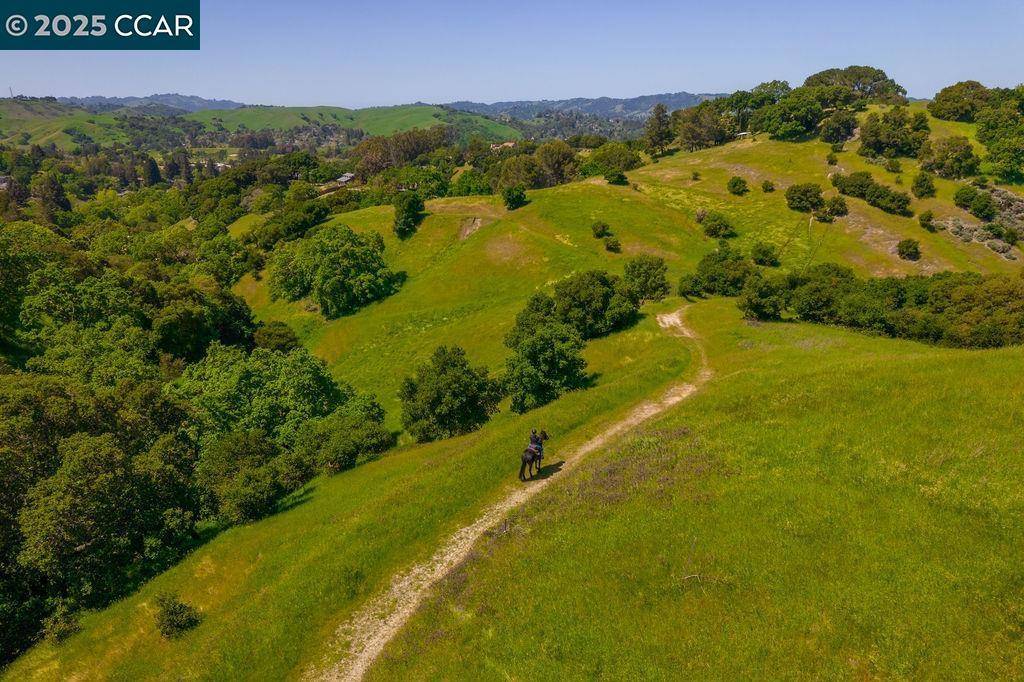 Lafayette, CA 94549,575 Morecroft Rd