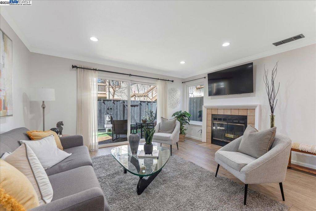 Fremont, CA 94536,968 Huntington Terrace