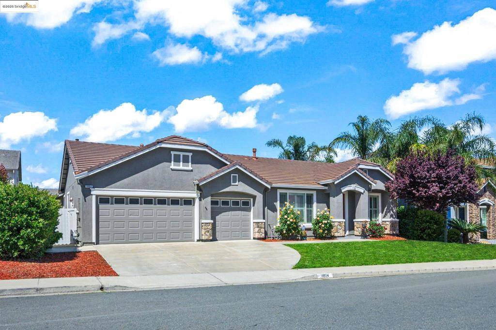 Pittsburg, CA 94565,1954 Canyon Oaks Cir