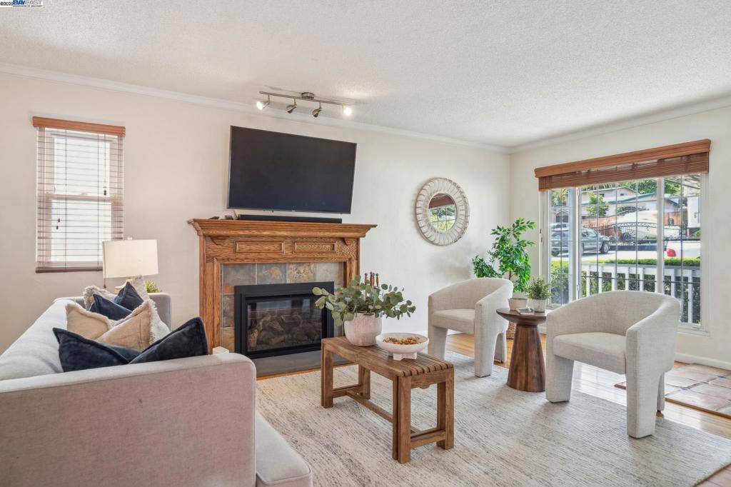 Castro Valley, CA 94546,18858 Carlton Ave