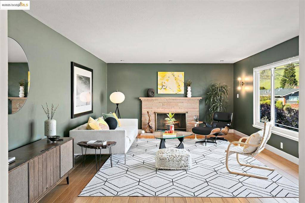 San Leandro, CA 94577,2573 Lakeview Dr