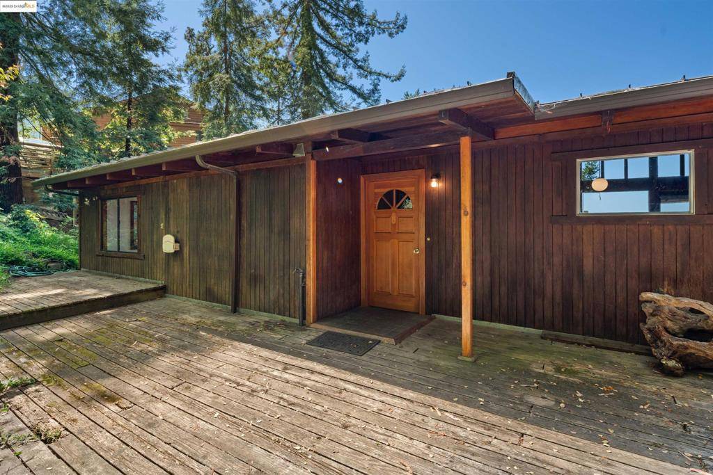 Oakland, CA 94611,6032 Skyline Blvd