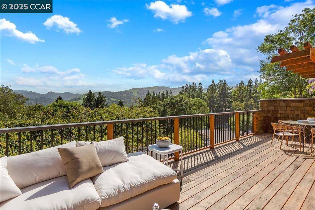 Orinda, CA 94563,316 Village View Ct