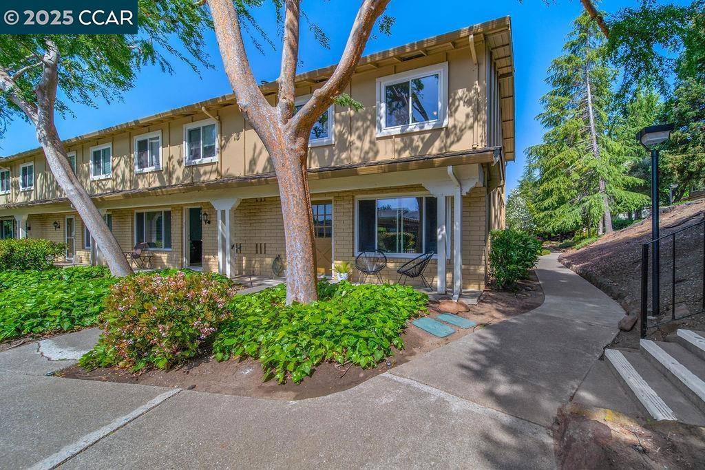 Martinez, CA 94553,56 Fountainhead Ct