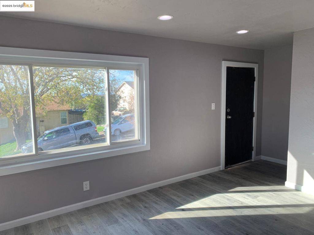 Vallejo, CA 94591,114 Hollywood Ave
