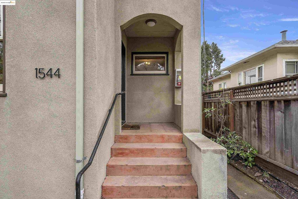 Berkeley, CA 94709,1544 Spruce St