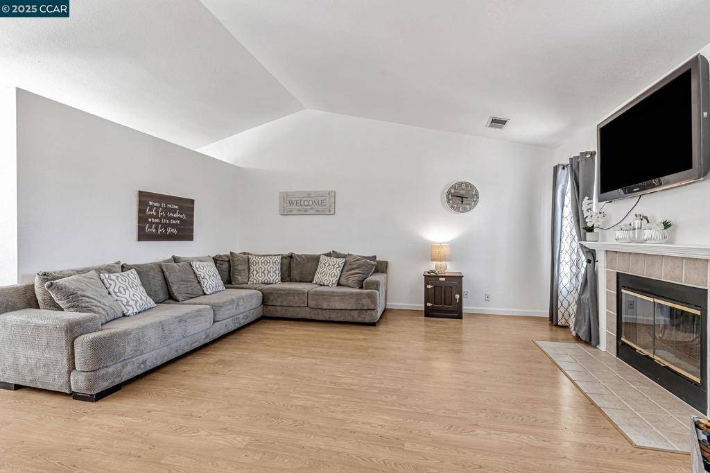 Pittsburg, CA 94565,1771 Schooner Way