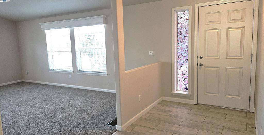 Pleasanton, CA 94566,3263 Vineyard Ave #174