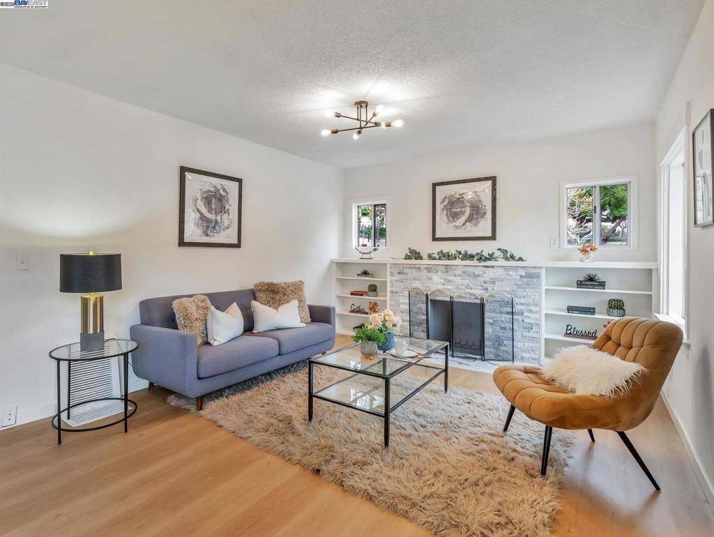 Oakland, CA 94606,2539 Highland Ave