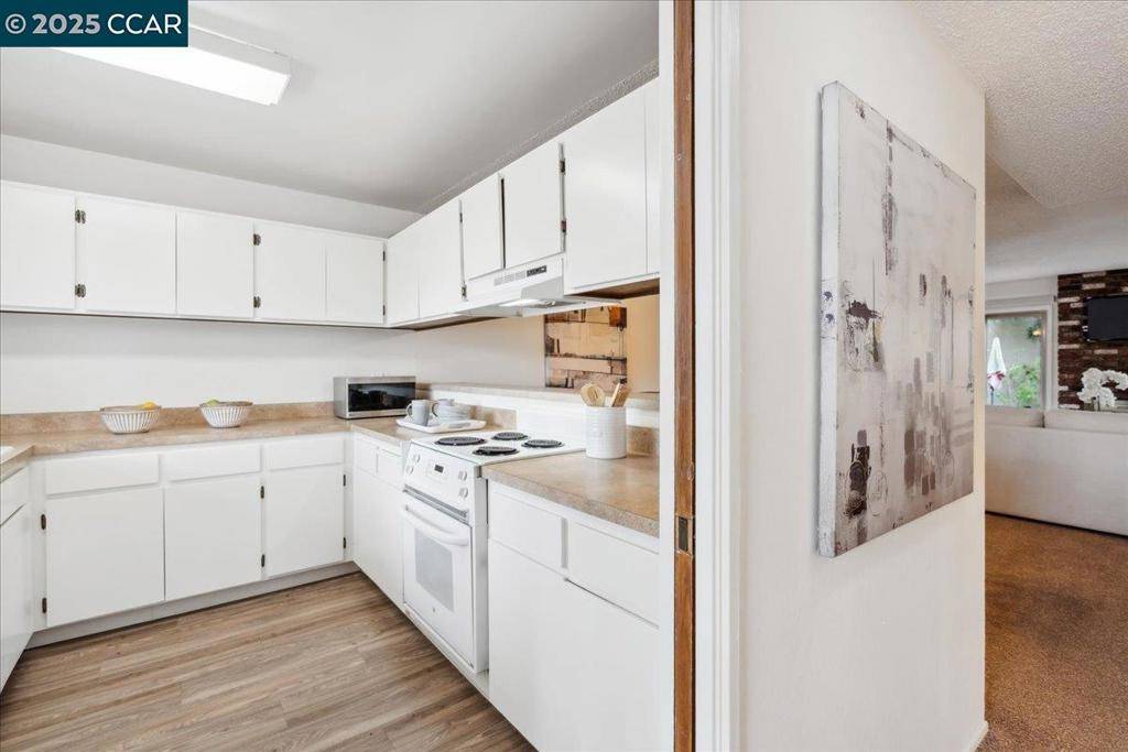 Alameda, CA 94502,1167 Verdemar Dr