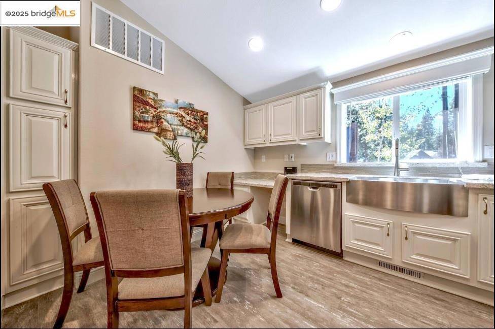 South Lake Tahoe, CA 96150,1029 Shepherds Dr #11