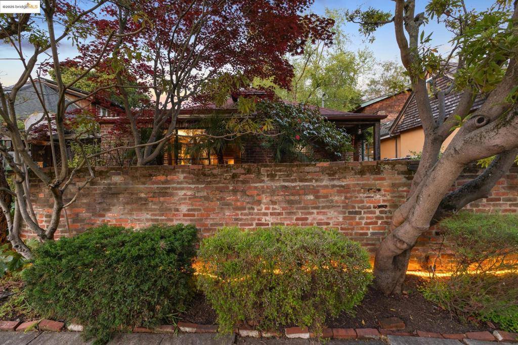 Berkeley, CA 94709,1211 Bonita Ave