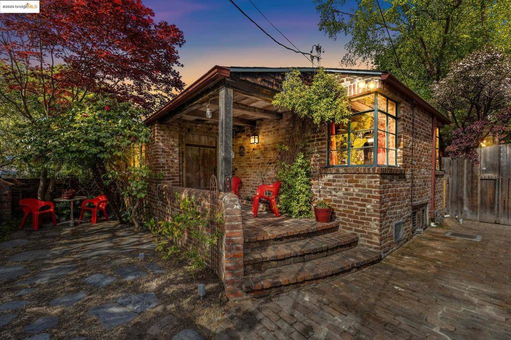 Berkeley, CA 94709,1211 Bonita Ave