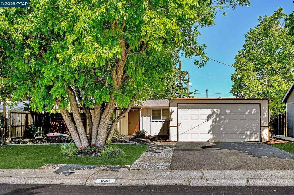 Pleasant Hill, CA 94523,980 Santa Lucia Dr