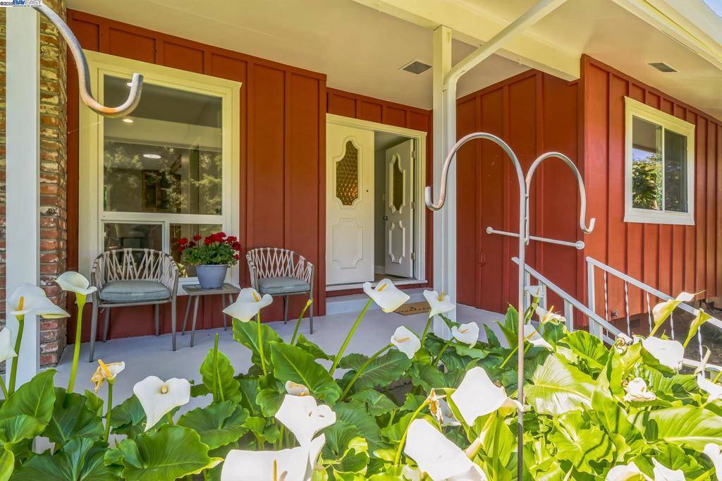 Castro Valley, CA 94552,6301 Palo Verde